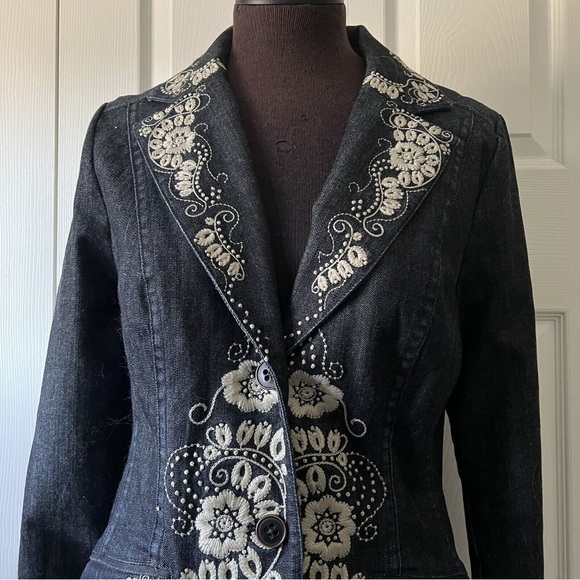 Tommy Bahama Long Denim Jacket Floral Heavy Embroidered Women's XS 2 - Picture 3 of 14